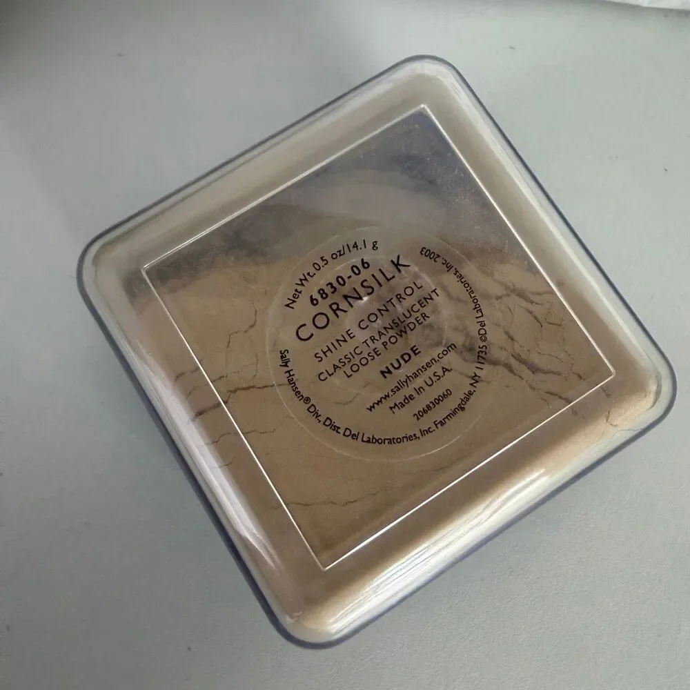 Sally Hansen Cornsilk Shine Control Translucent Loose Powder in NUDE Brand new